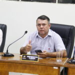 Vereador Geferson Vieira solicita melhorias em ruas dos bairros Serradinho e Planalto